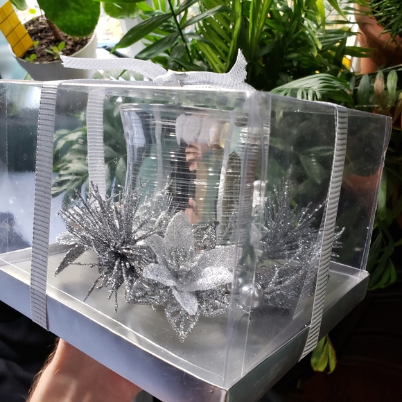 Christmas Candle Holder (Unopened in Box) - Picture 4 of 7